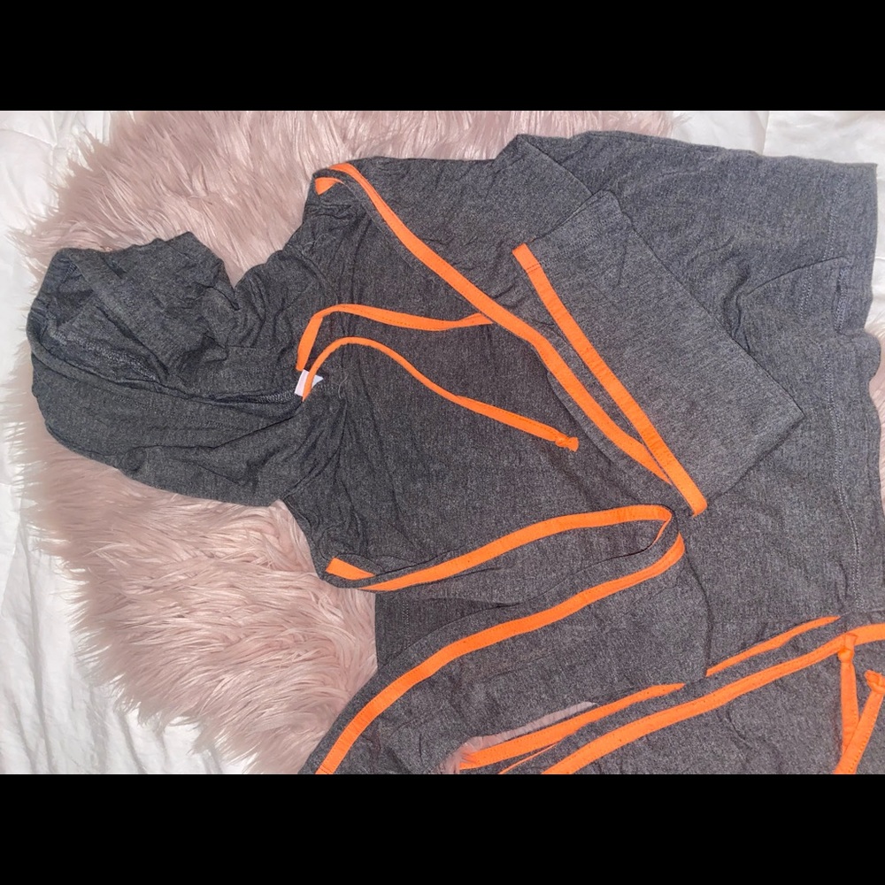 Two piece set - Picture 4 of 4